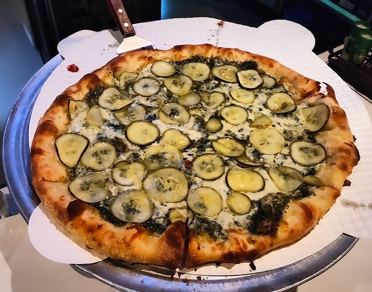 Madison Avenue Pizza - Photo 2