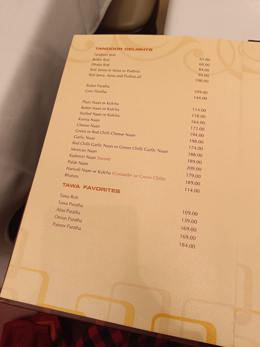 LORDS BANQUET RESTAURANT - Photo 2