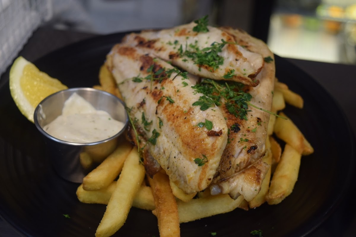 Burra Beach Eats - Photo 9