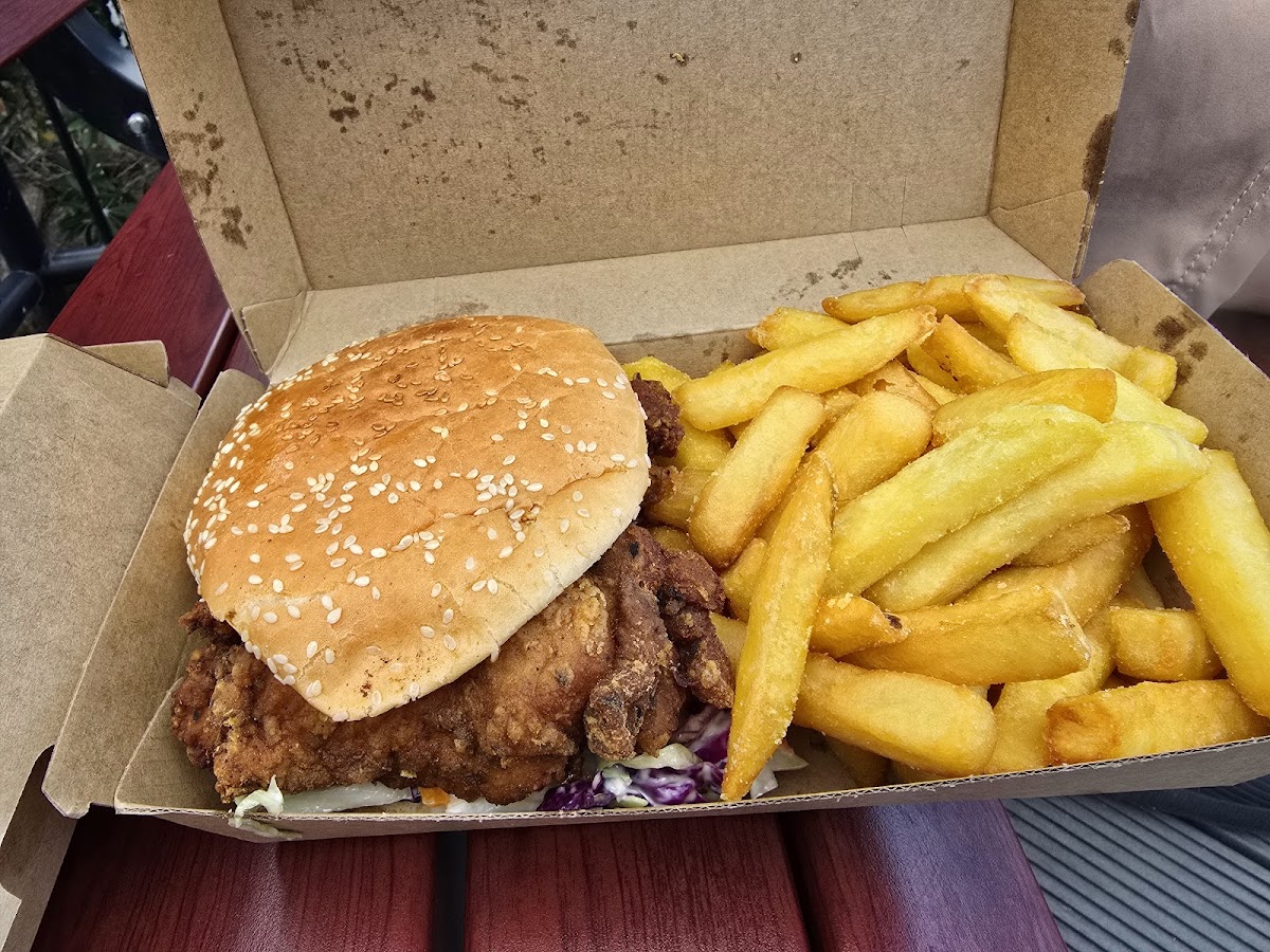Burra Beach Eats - Photo 4
