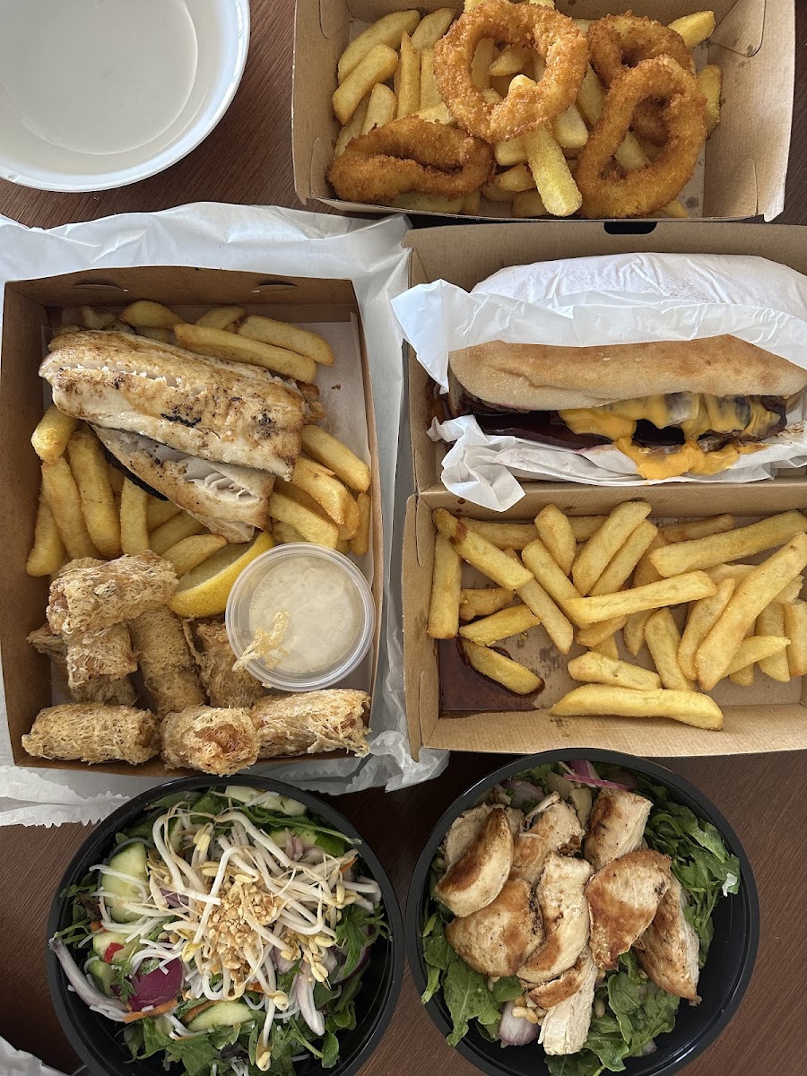 Burra Beach Eats - Photo 6