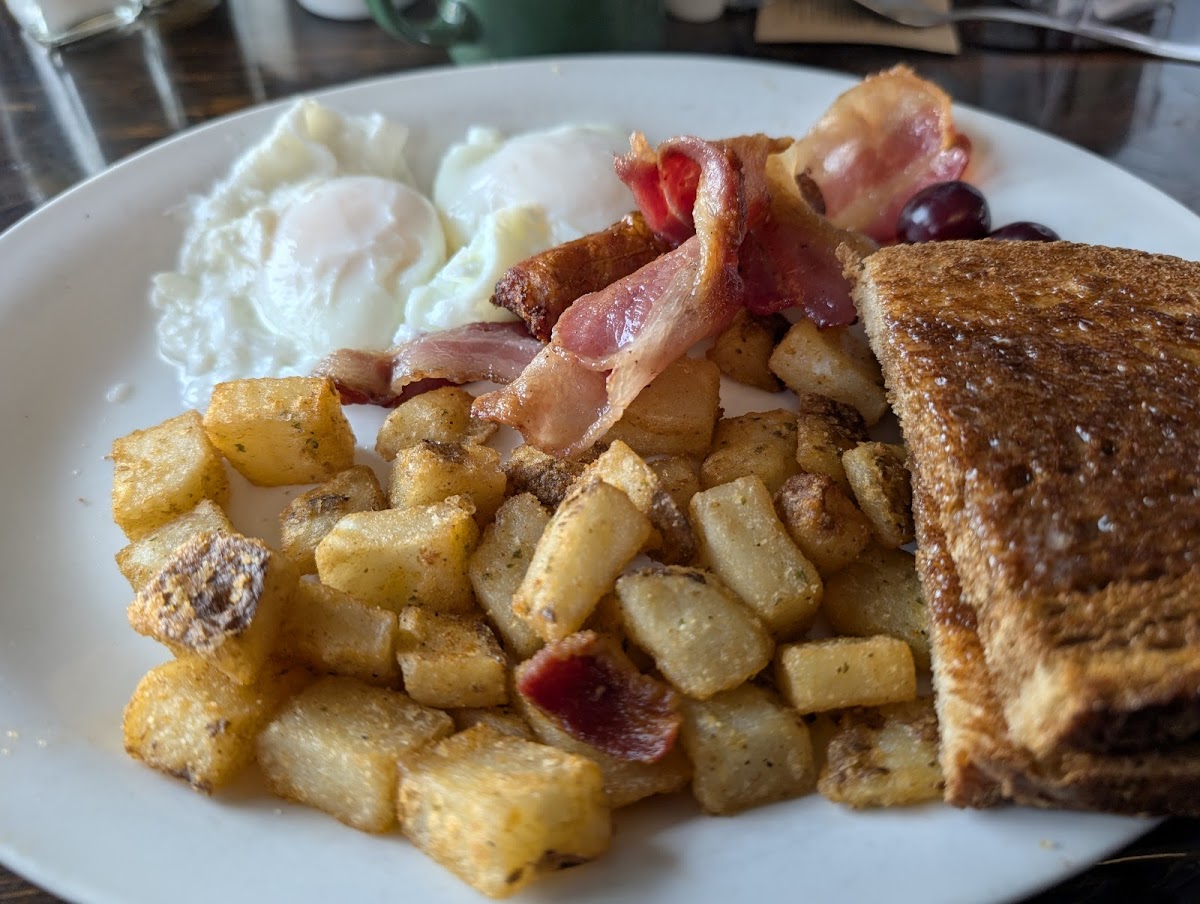 Brighton Gate Restaurant - Photo 3