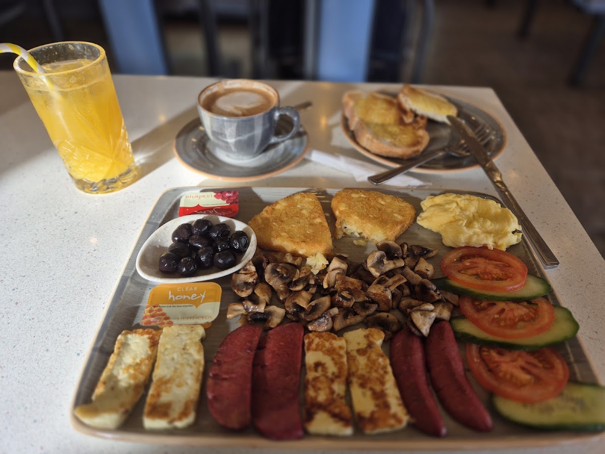 Fig Branch Cafe - Photo 1