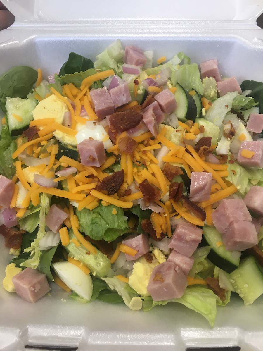 Panther Row Eatery - Photo 4