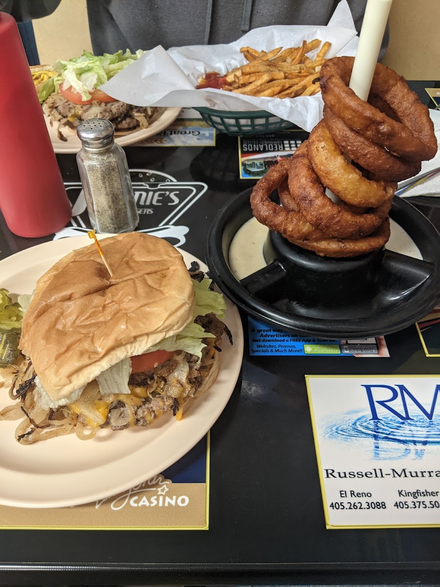 Johnnie's Grill - Photo 6