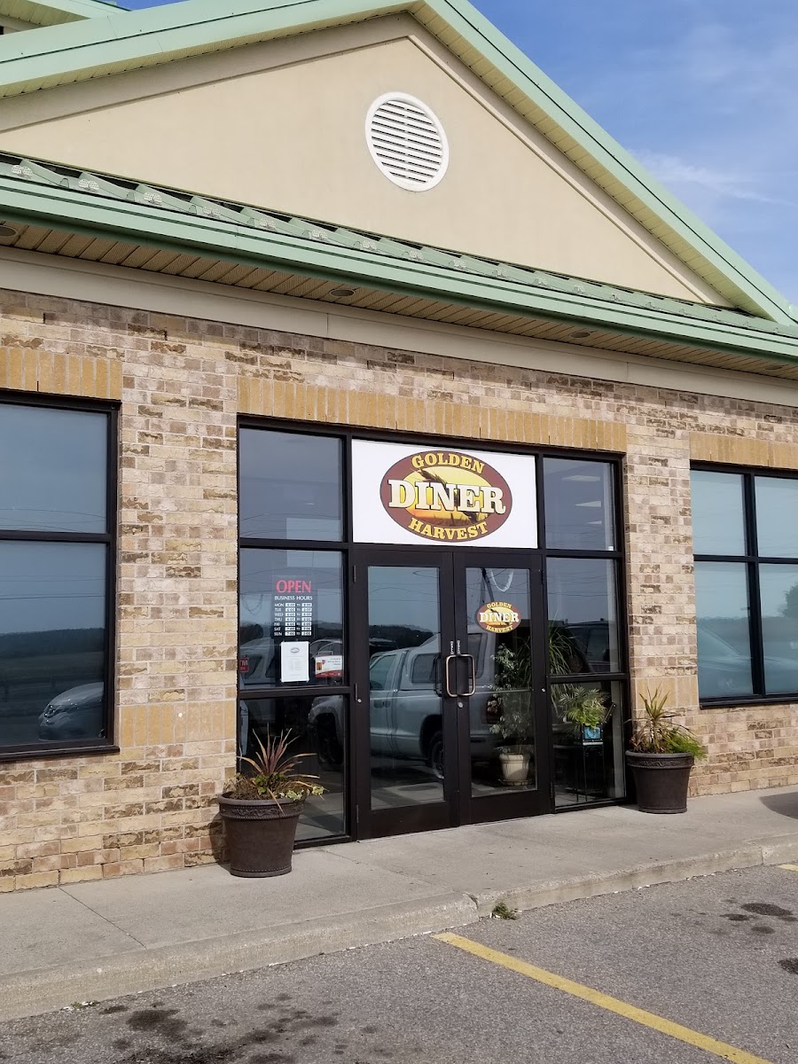 Golden Harvest Diner - Photo 8