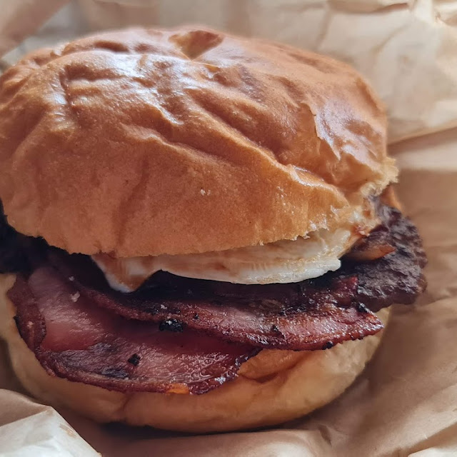 Grommet Bacon & Egg Roll