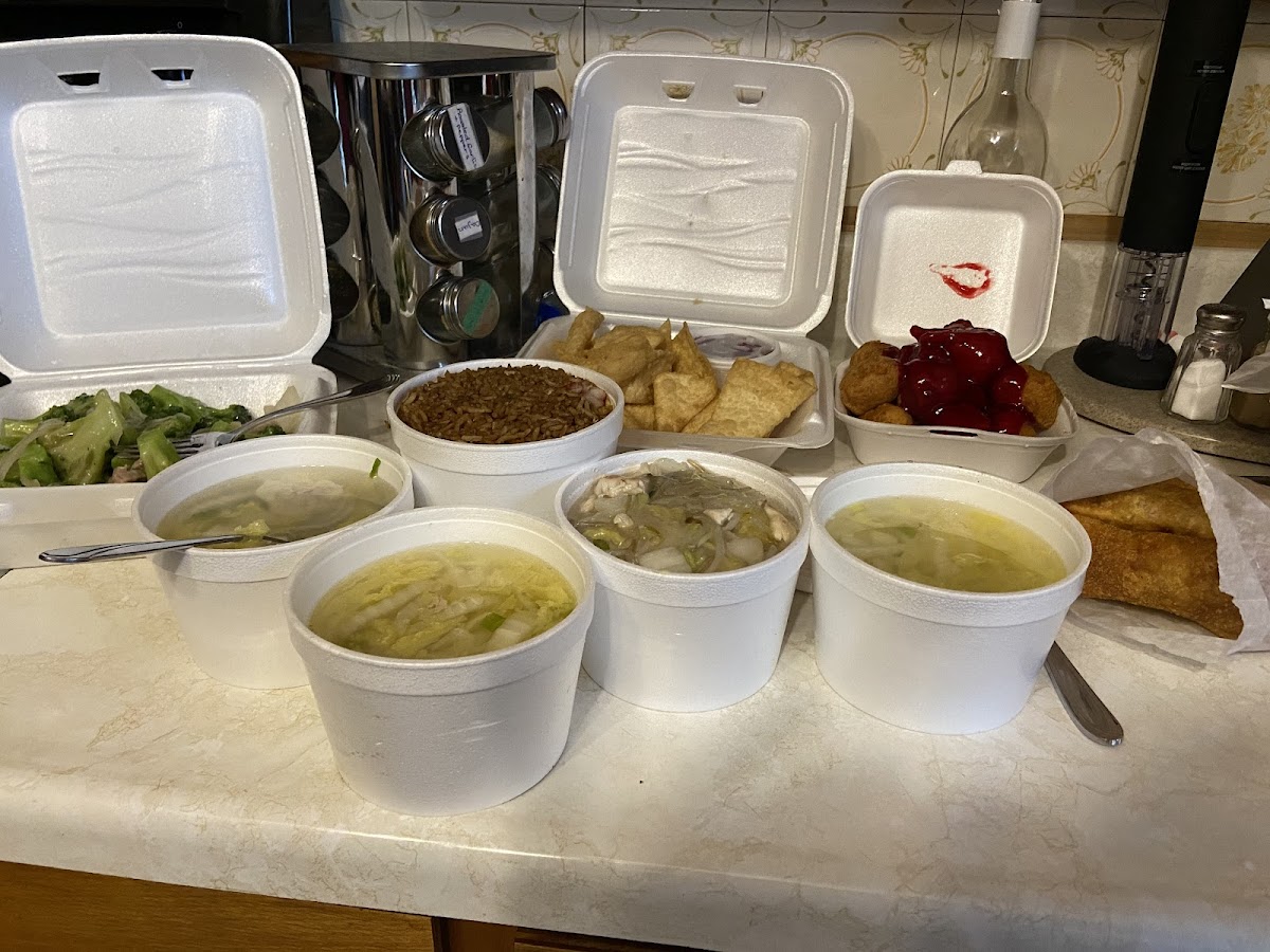 New Moon Restaurant - Photo 9