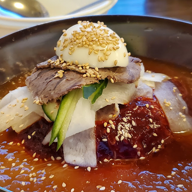 매운 물냉면