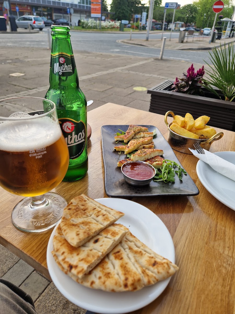 Meze Greek Restaurant - Photo 3