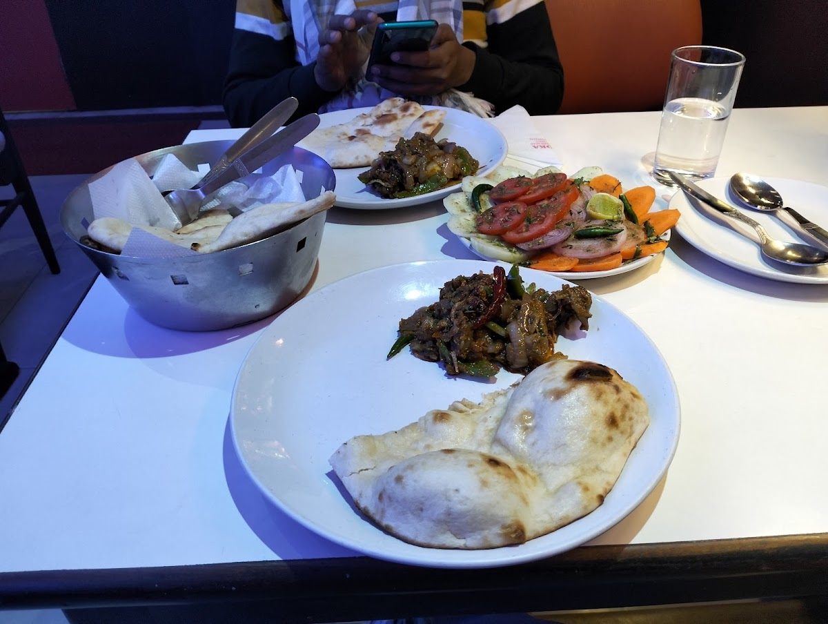 Ashoka Bar & Restaurant - Photo 8