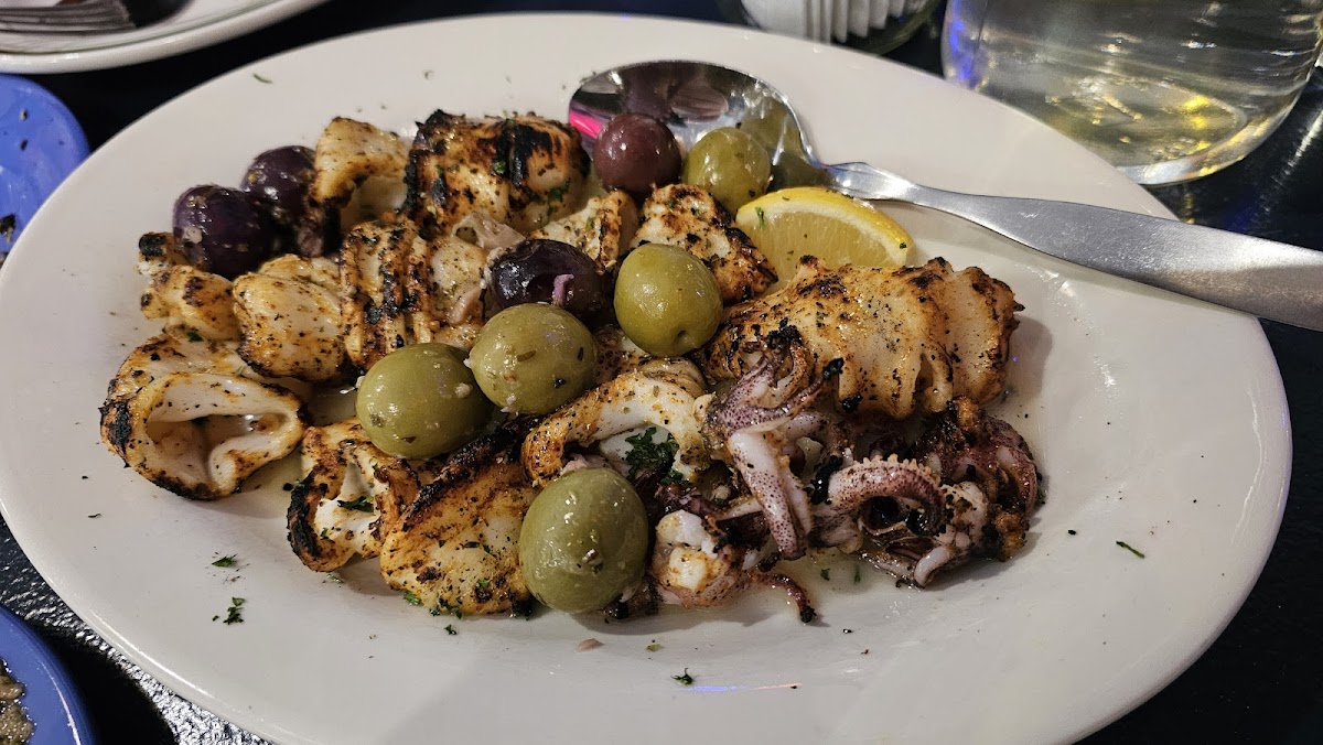 Pappous & Yia Yia's Kouzina - Photo 4
