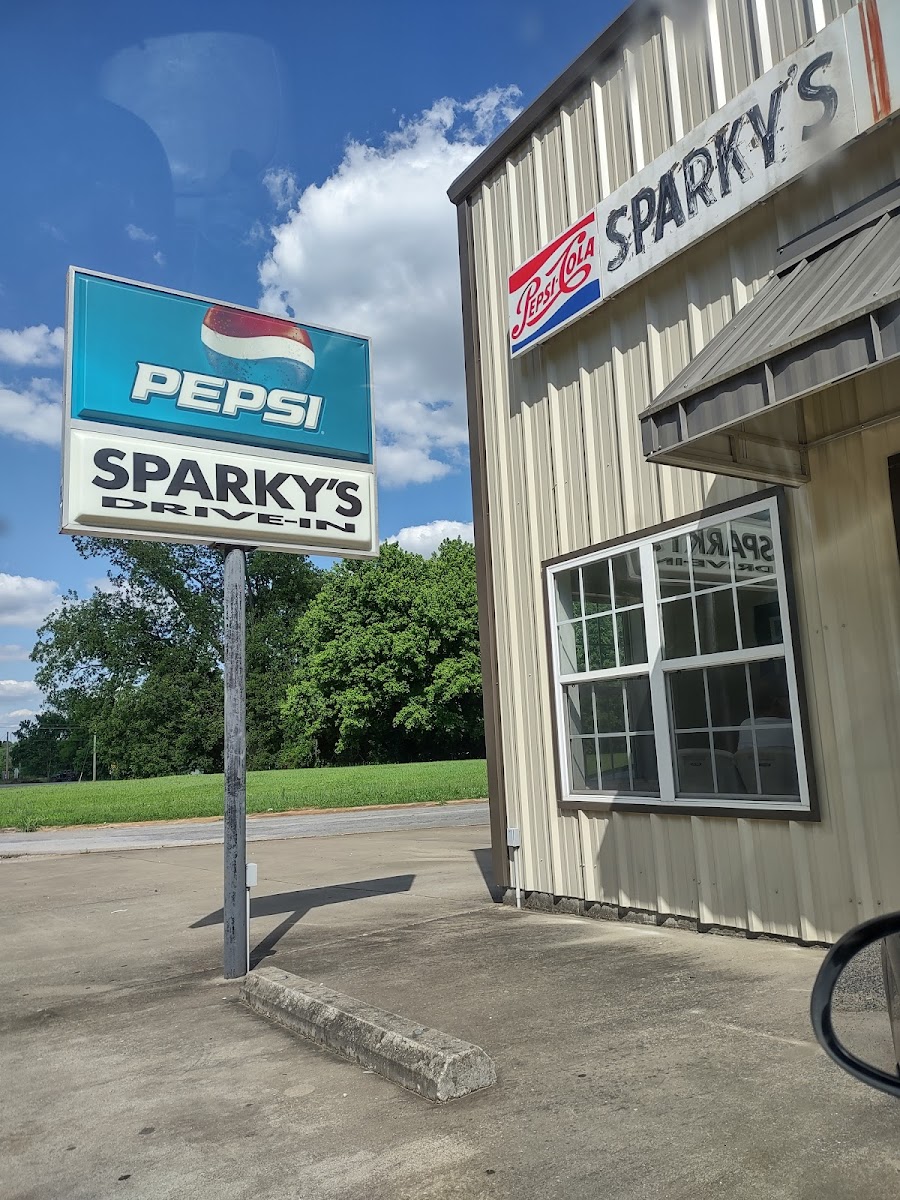 Sparky's Drive Inn - Photo 7