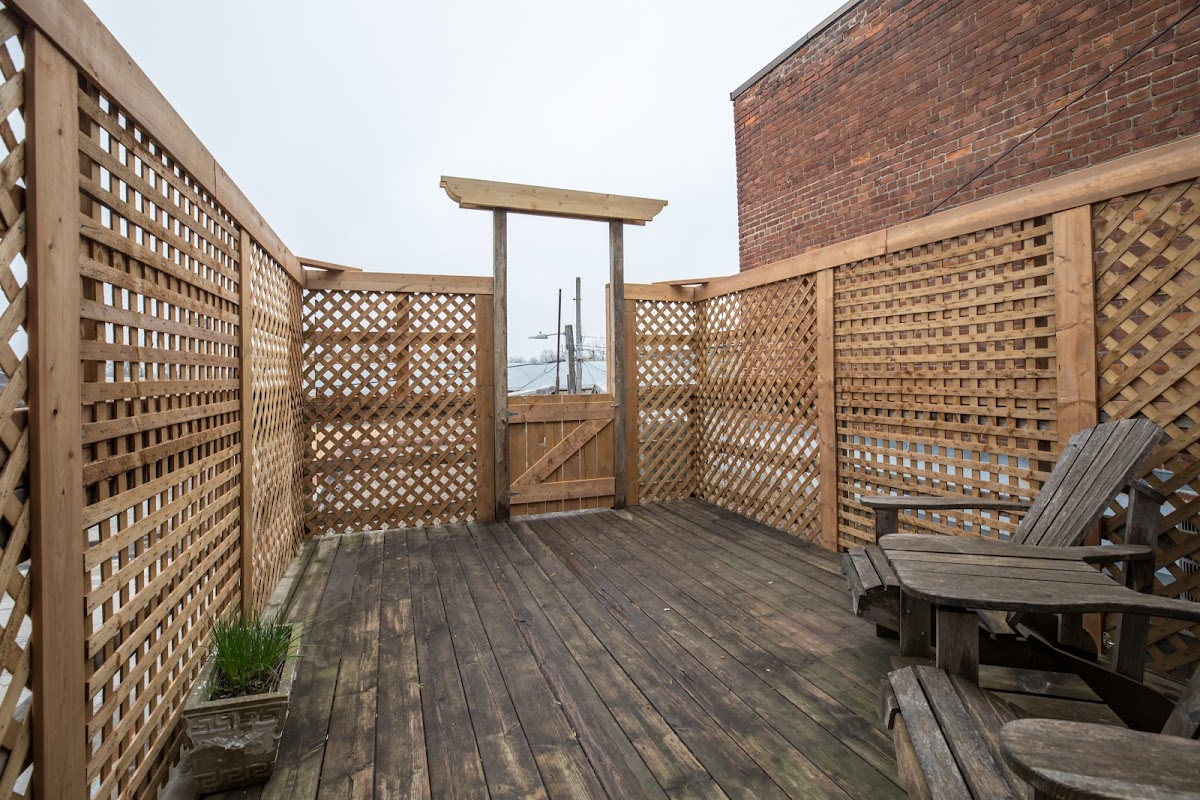 The Cottage Petrolia - Photo 6