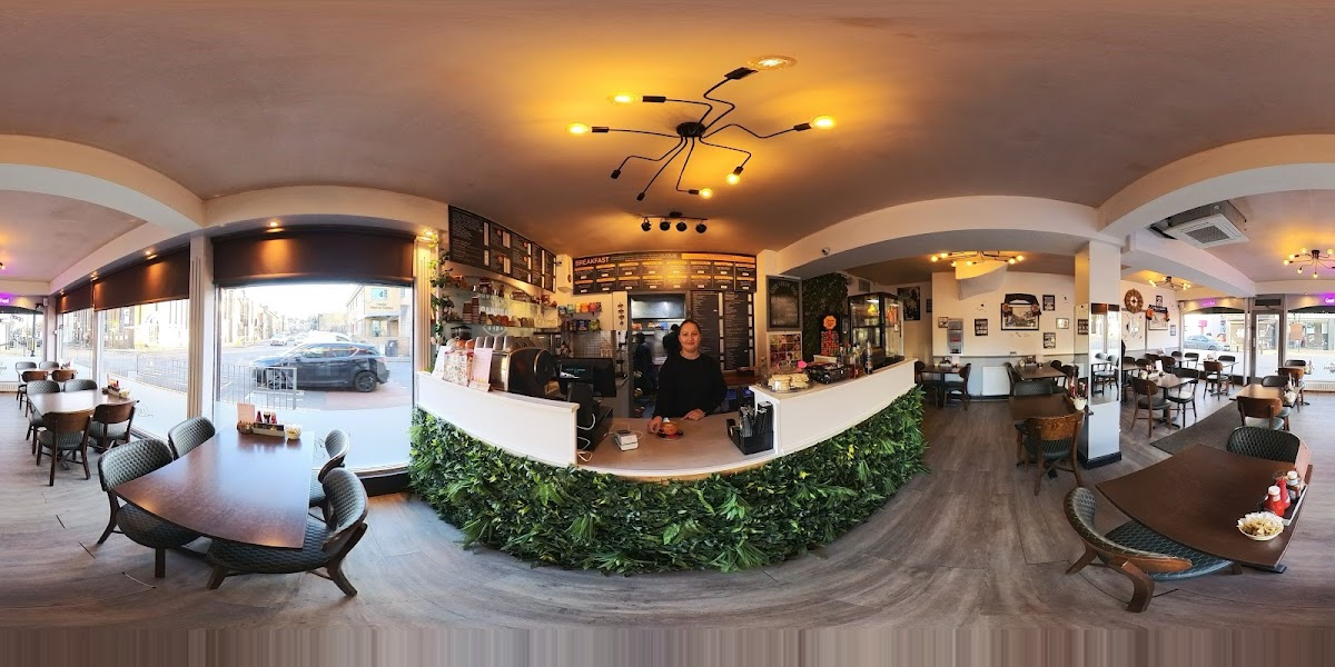 The Hardware Cafe - Photo 5