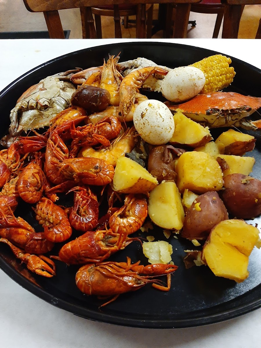 Annie Ru's Carryout and Catering - Photo 4