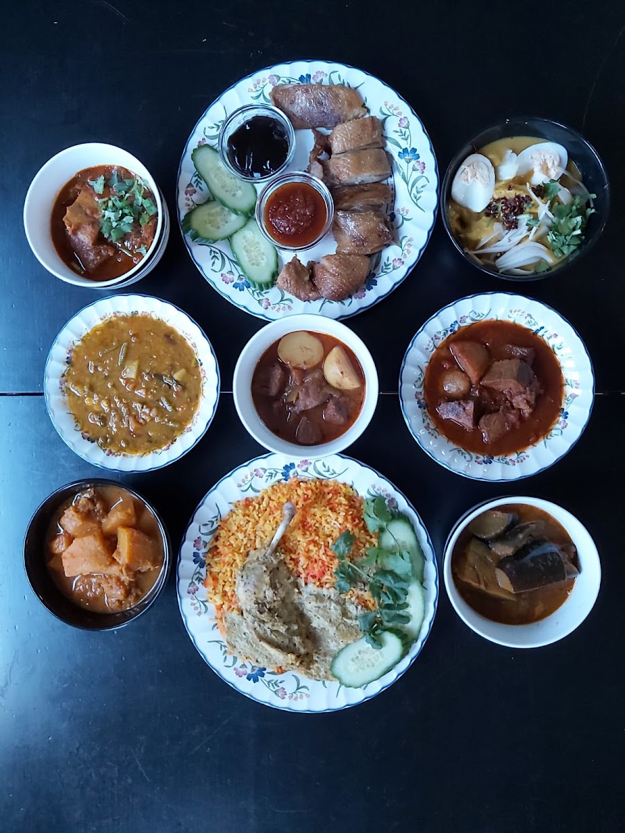 Cafe Mandalay - Photo 1