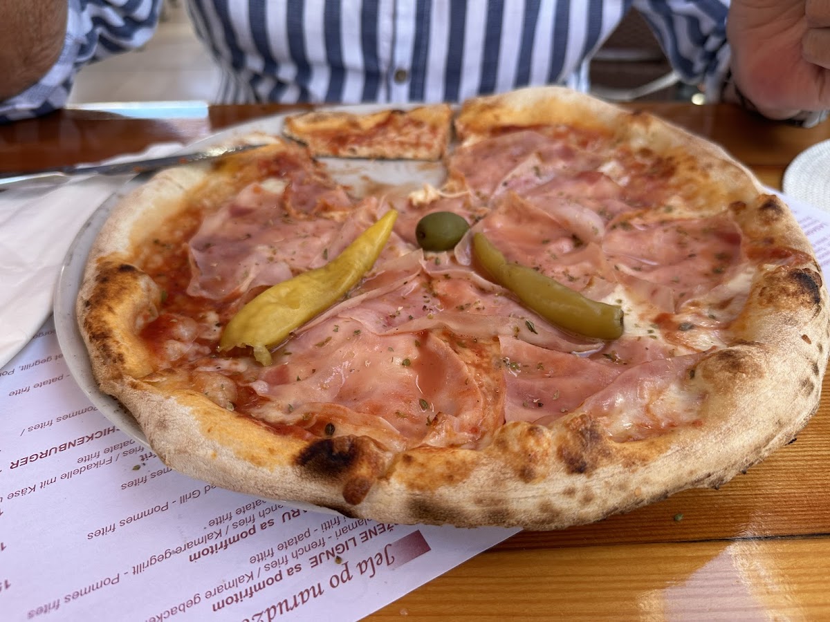 Pizzeria Fortuna - Photo 2