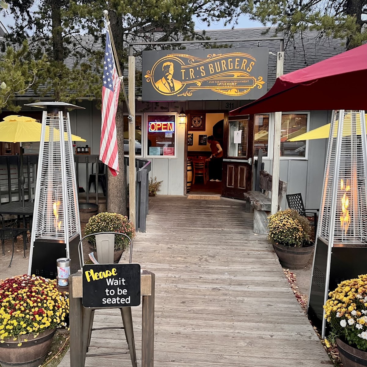 TR's Burgers