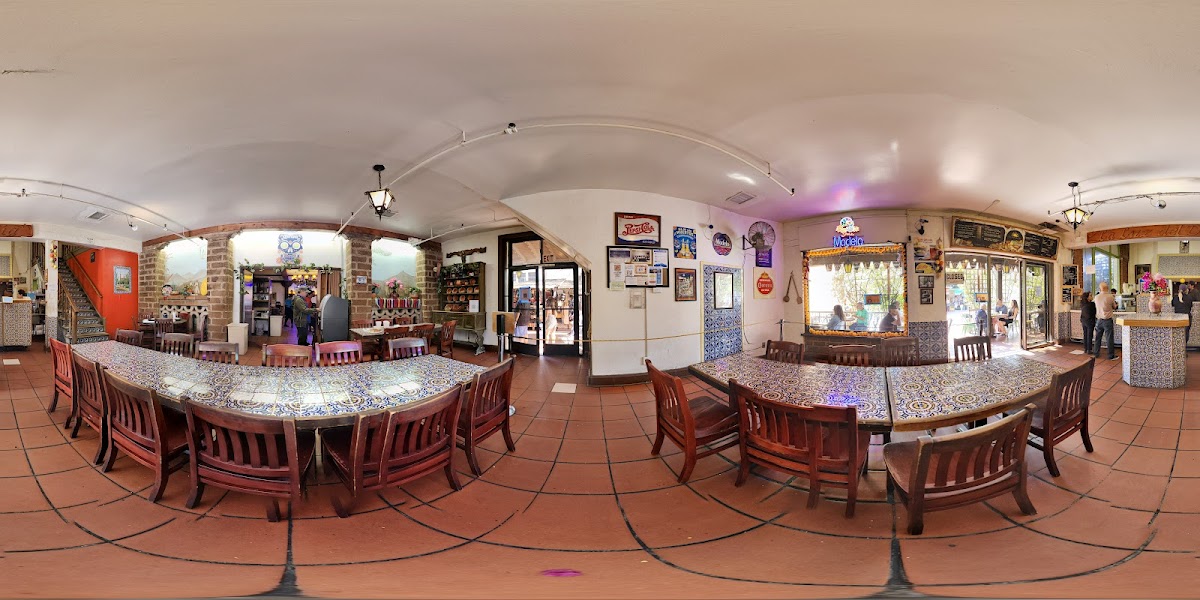La Luz del Dia Restaurant - Photo 2
