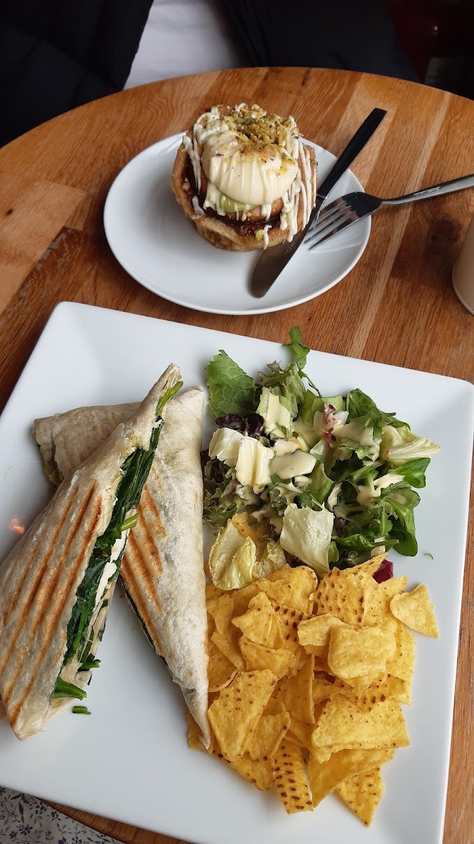 The High Street Cafe - Photo 3