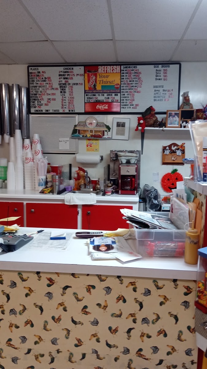 McCormick Drive Inn - Photo 2