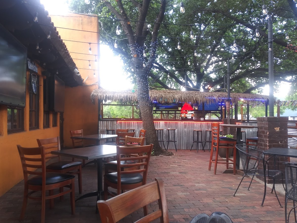 Las Flamas Sports Bar - Photo 4