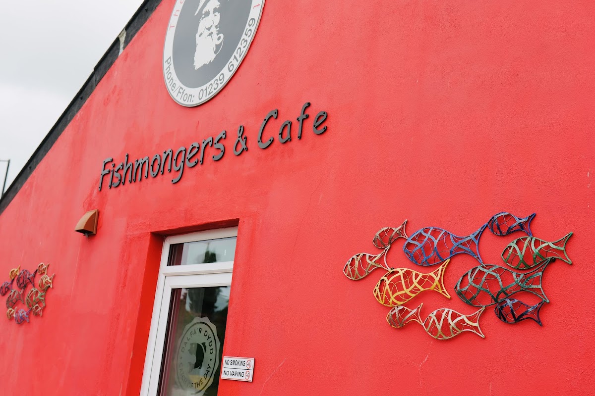 Catch of the Day Fishmongers and Fishermans Rest Cafe