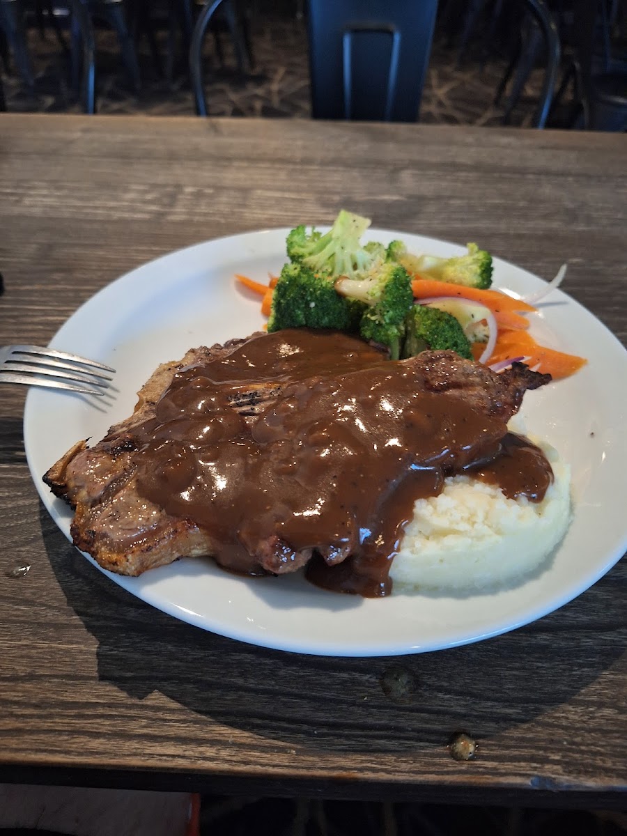 The Chef's Wife Bistro - Photo 9