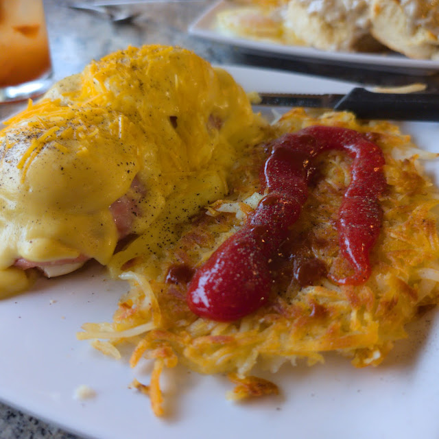 Eggs Benedict