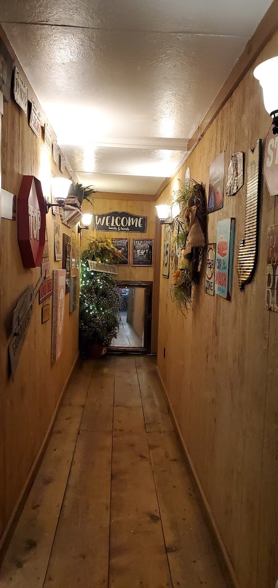 Farmhouse restaurant - Etowah - Photo 5