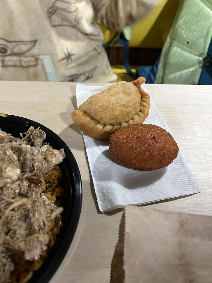 MofonGo Restaurant - New Haven - Photo 4