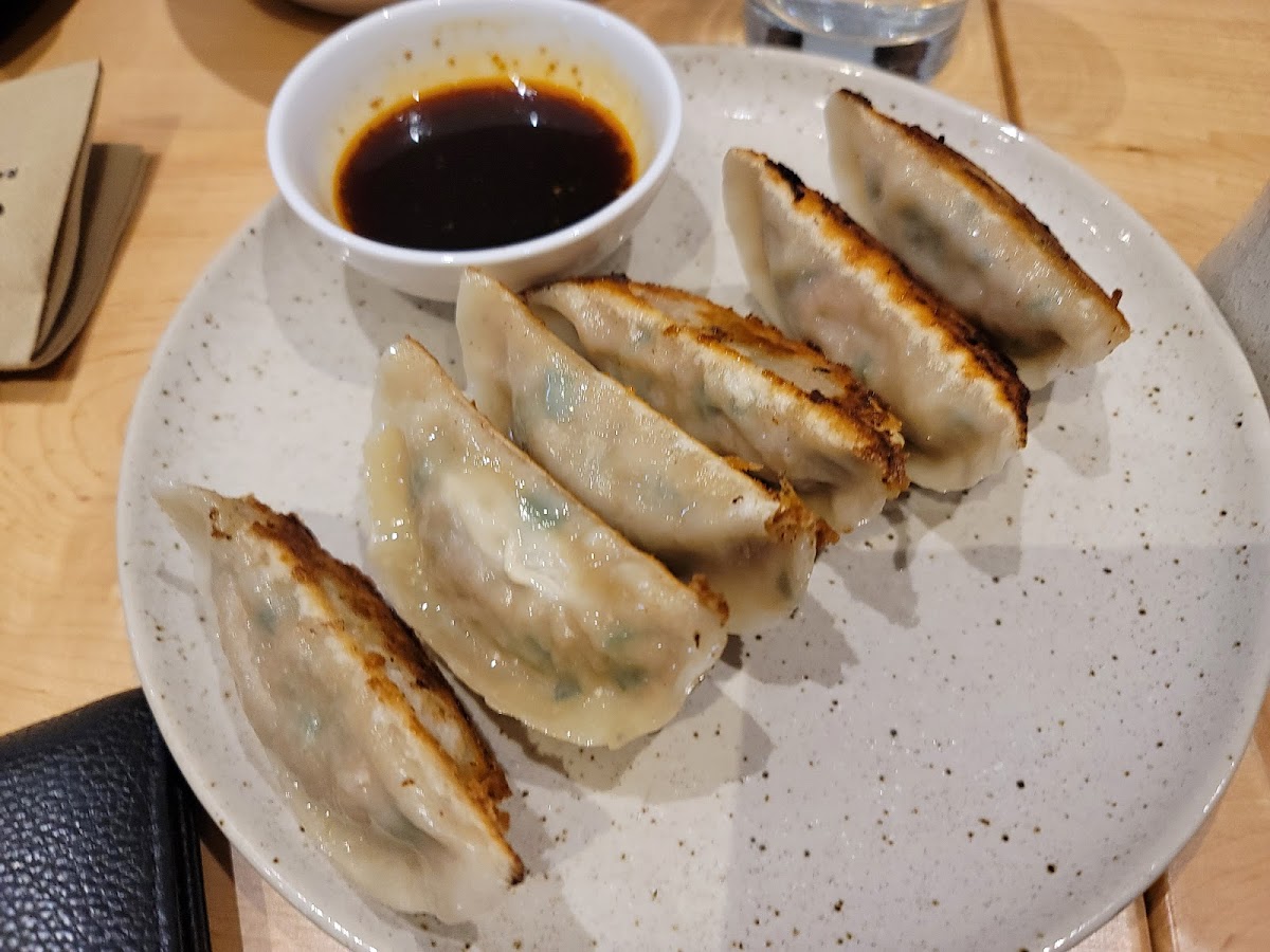 Raku - ON M5V 2A8 - Photo 1
