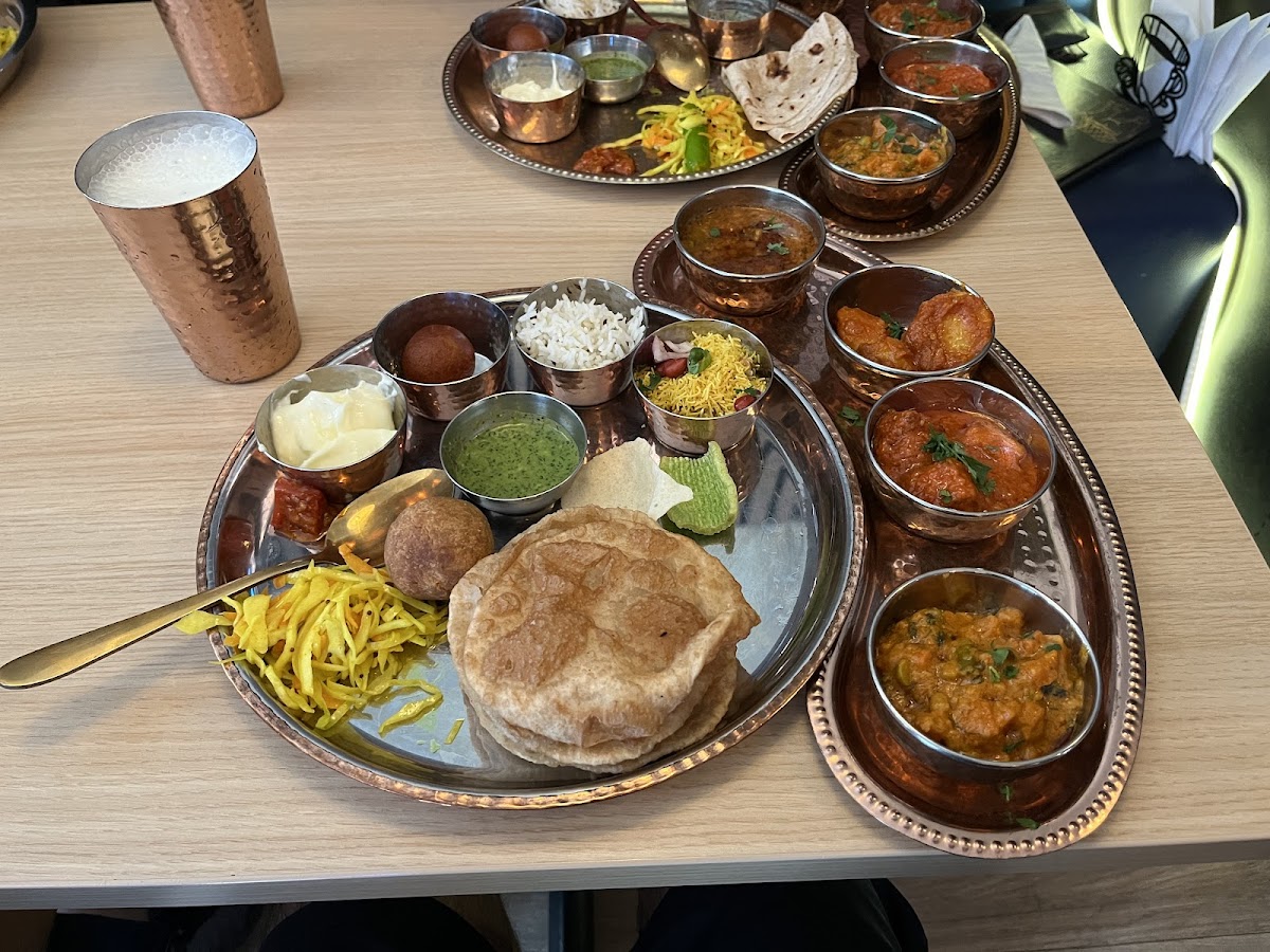 Desi Bites - Leicester LE4 6QS - Photo 1