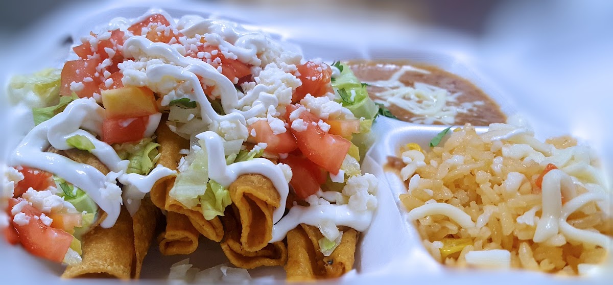 Los Tacos - South Holland - Photo 3