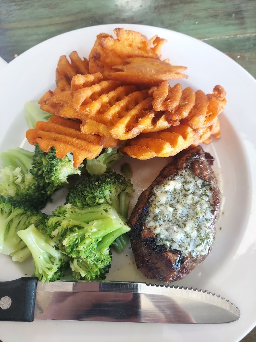 Oliver's Restaurant - Wadesboro - Photo 3