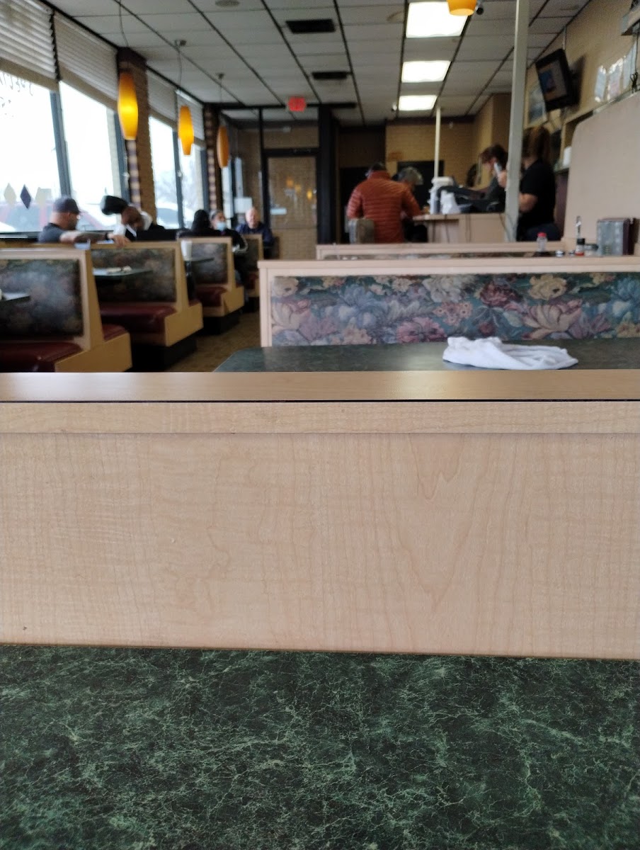 Tom's Coney Cafe - Photo 4