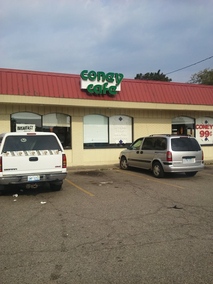 Tom's Coney Cafe - Photo 5