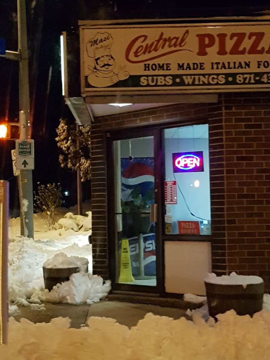 Central Pizza - ON L2A 3S5 - Photo 5