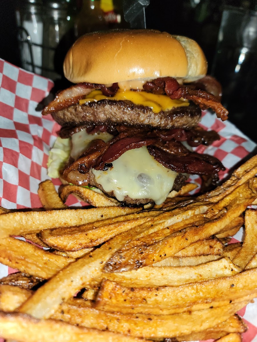 Cadillac Jax Bar & Grill - Photo 2