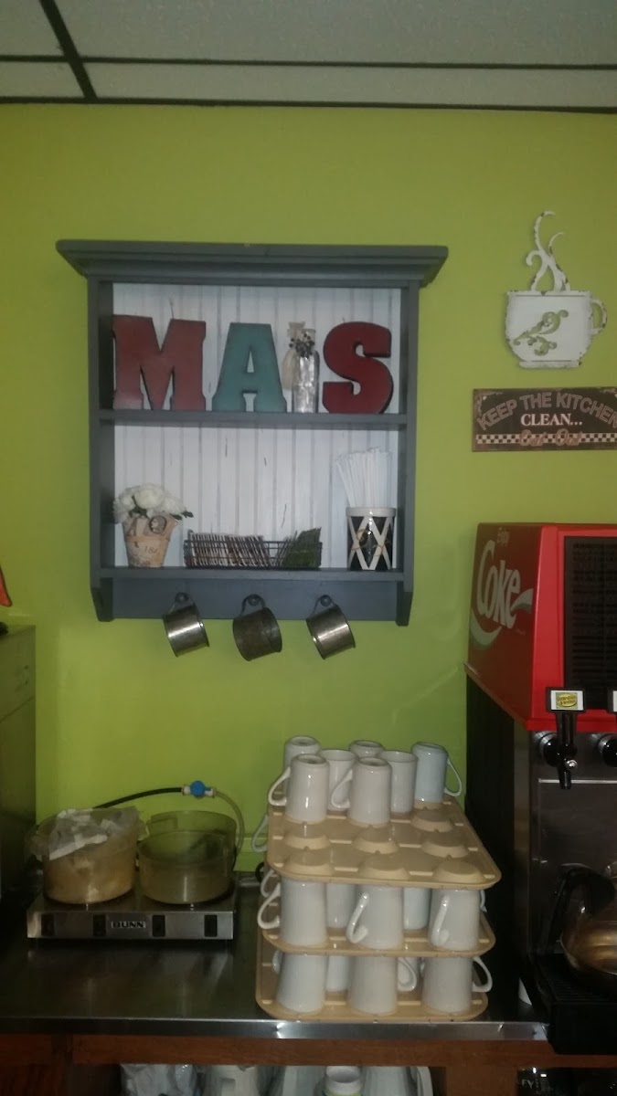 Ma's Cafe - Plainview - Photo 3
