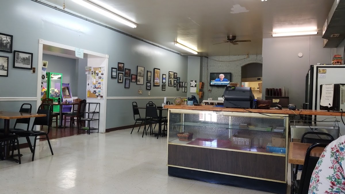 Past Time Cafe - Crab Orchard