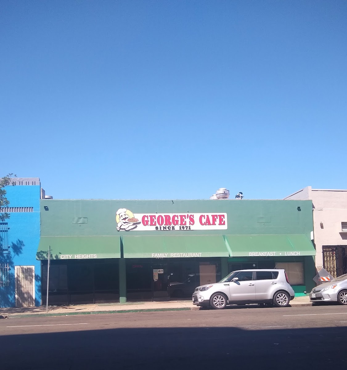 George's Cafe - San Diego - Photo 2