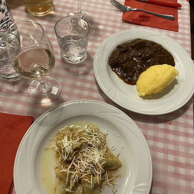 Goulash Con Polenta
