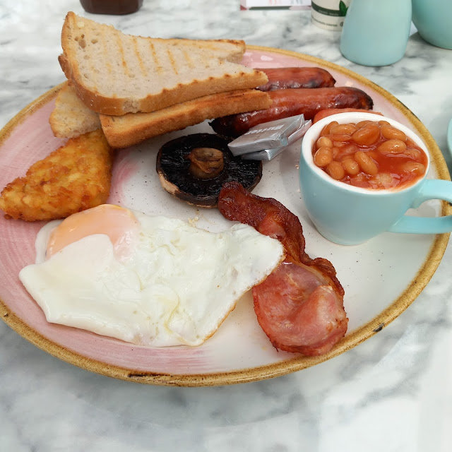 English Breakfast
