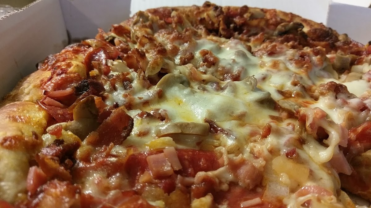 Main Street Pizza - Dimondale - Photo 6