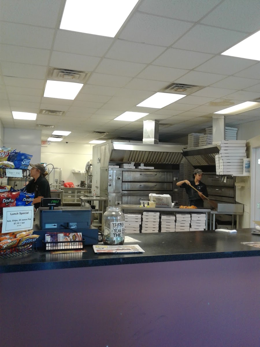 Main Street Pizza - Dimondale - Photo 7
