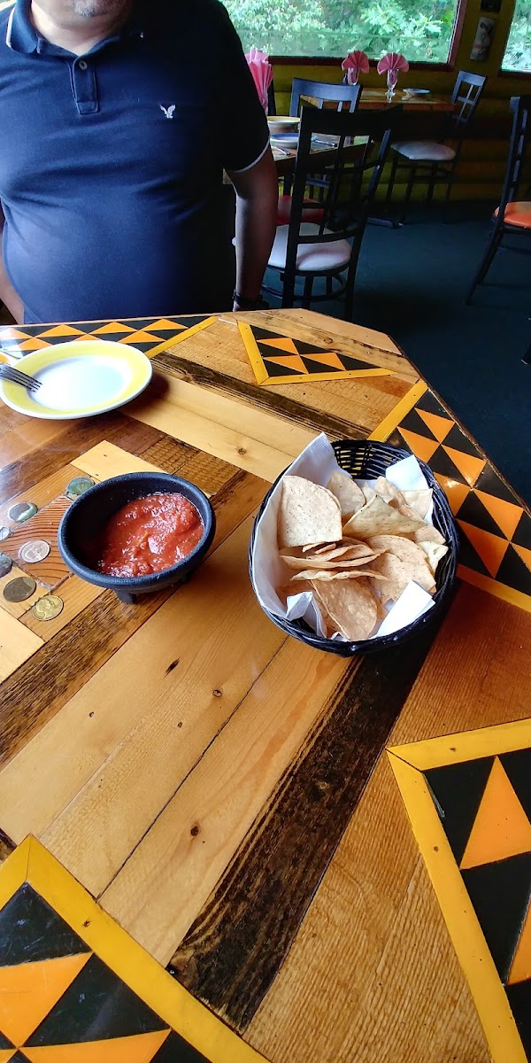 El Mariachi - Moultonborough - Photo 3