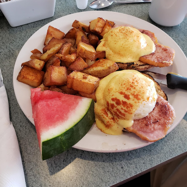 Eggs Benedict with Ham