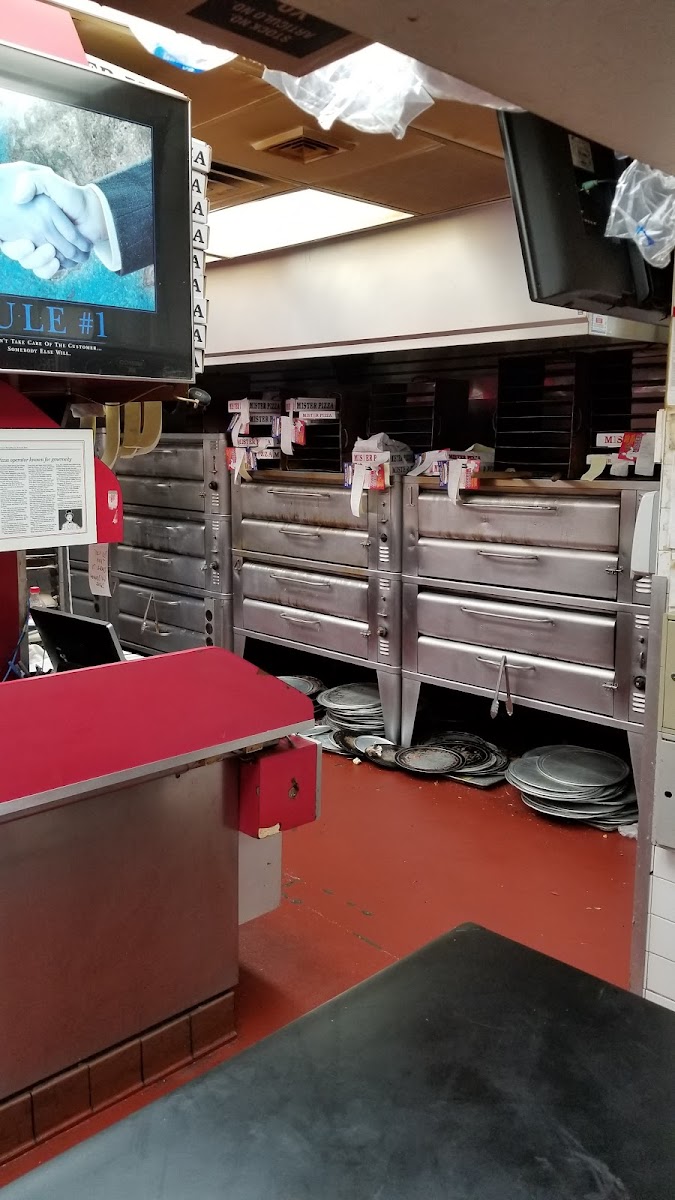 Mr. Pizza - Auburn - Photo 3